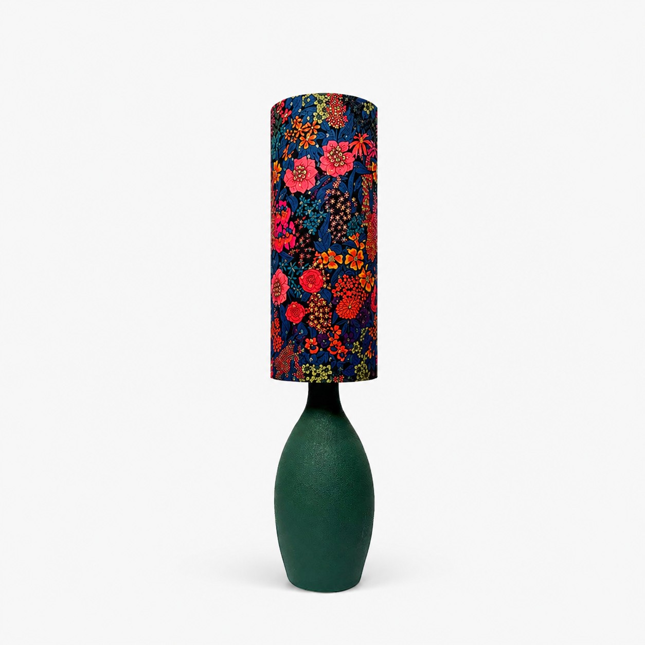 Lámpara de mesa floral dorada
